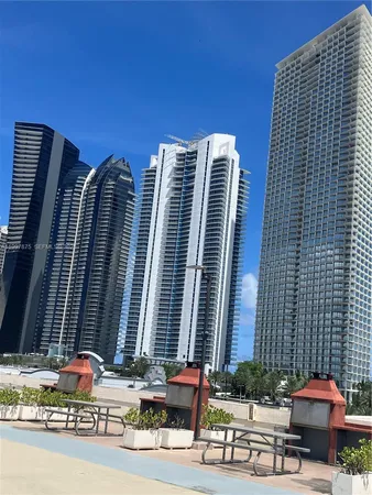 $2,250 | 16919 North Bay Road, Unit 210, Sunny Isles Beach, FL 33160