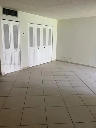 $2,250 | 16919 North Bay Road, Unit 210, Sunny Isles Beach, FL 33160