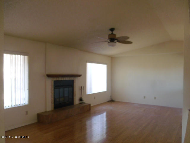 214 Círculo Silva Rio Rico, AZ 85648 - Photo 9 of 13