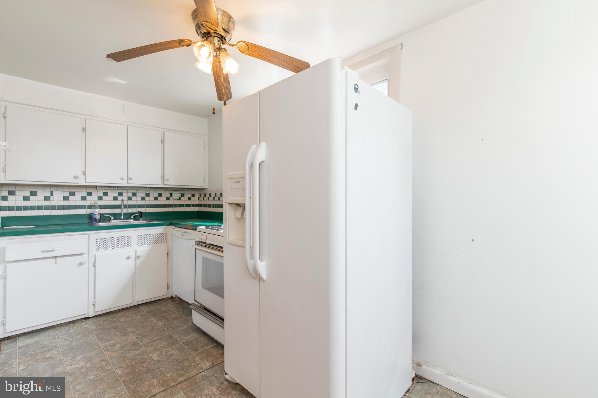 330 Rively Avenue Darby, PA 19023 - Photo 11 of 43 Gallery Image 11