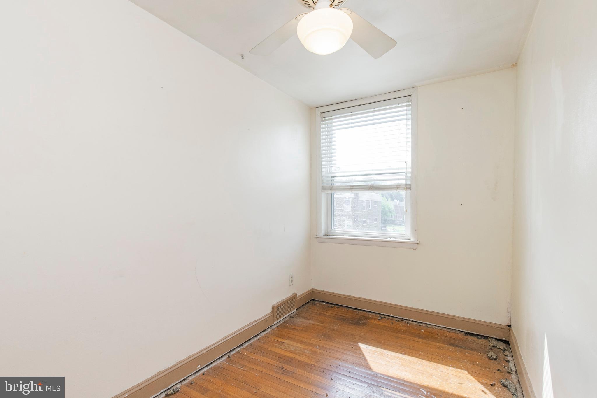 330 Rively Avenue Darby, PA 19023 - Photo 17 of 43 Gallery Image 17