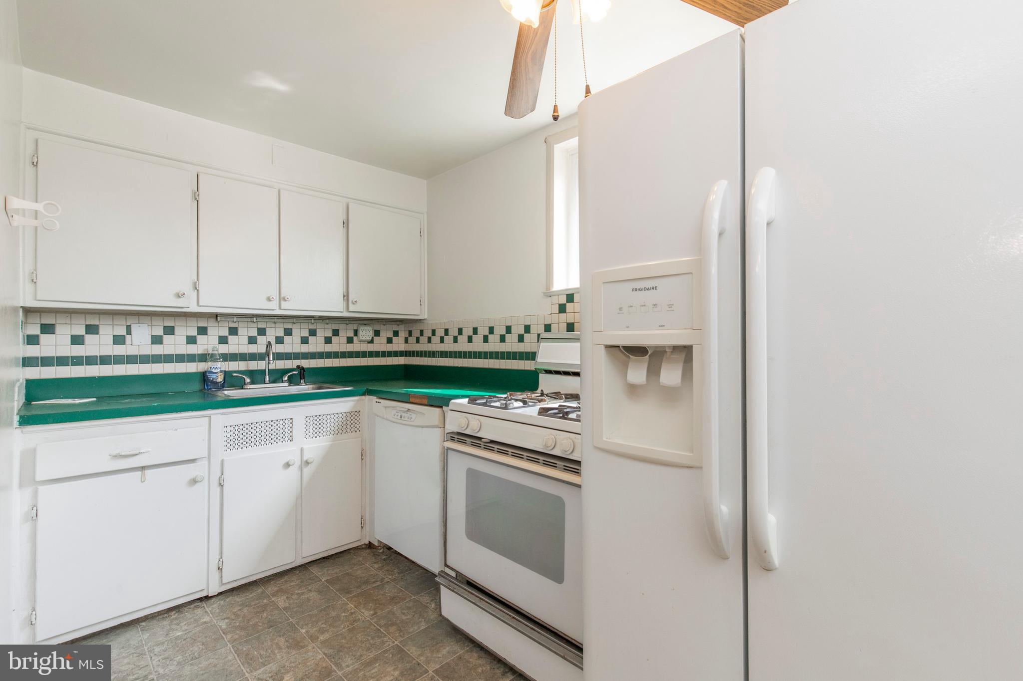 330 Rively Avenue Darby, PA 19023 - Photo 10 of 43 Gallery Image 10