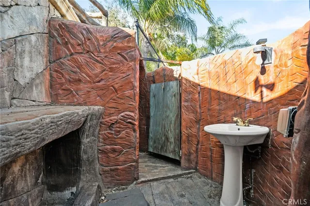 $12,000 | 922 Armata Drive, Corona, CA 92881