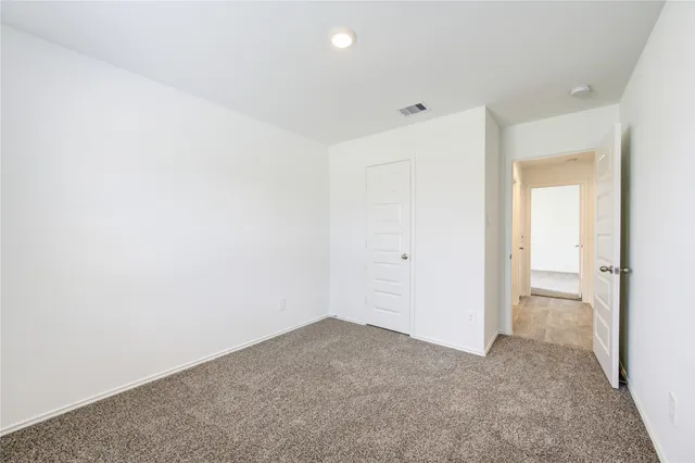 $2,100 | 1254 Waterside Trace, Sealy, TX 77474