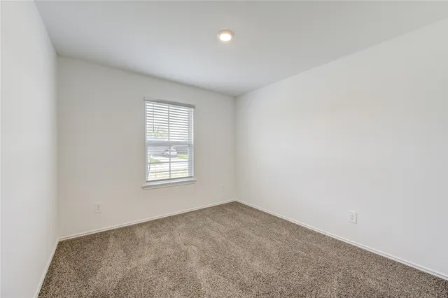 $2,100 | 1254 Waterside Trace, Sealy, TX 77474