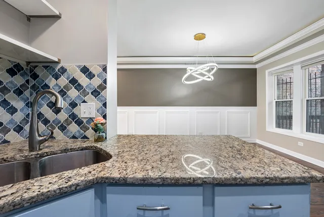 a view of utility room