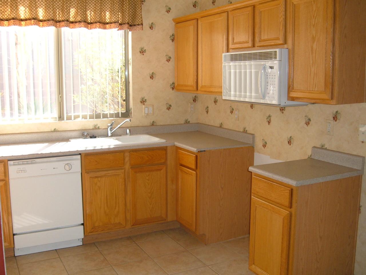 16606 South Magenta Road Phoenix, AZ 85048 - Photo 3 of 5 Kitchen