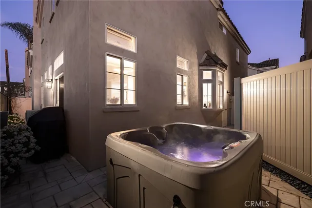 $6,995 | 2295 La Playa Drive North, Costa Mesa, CA 92627