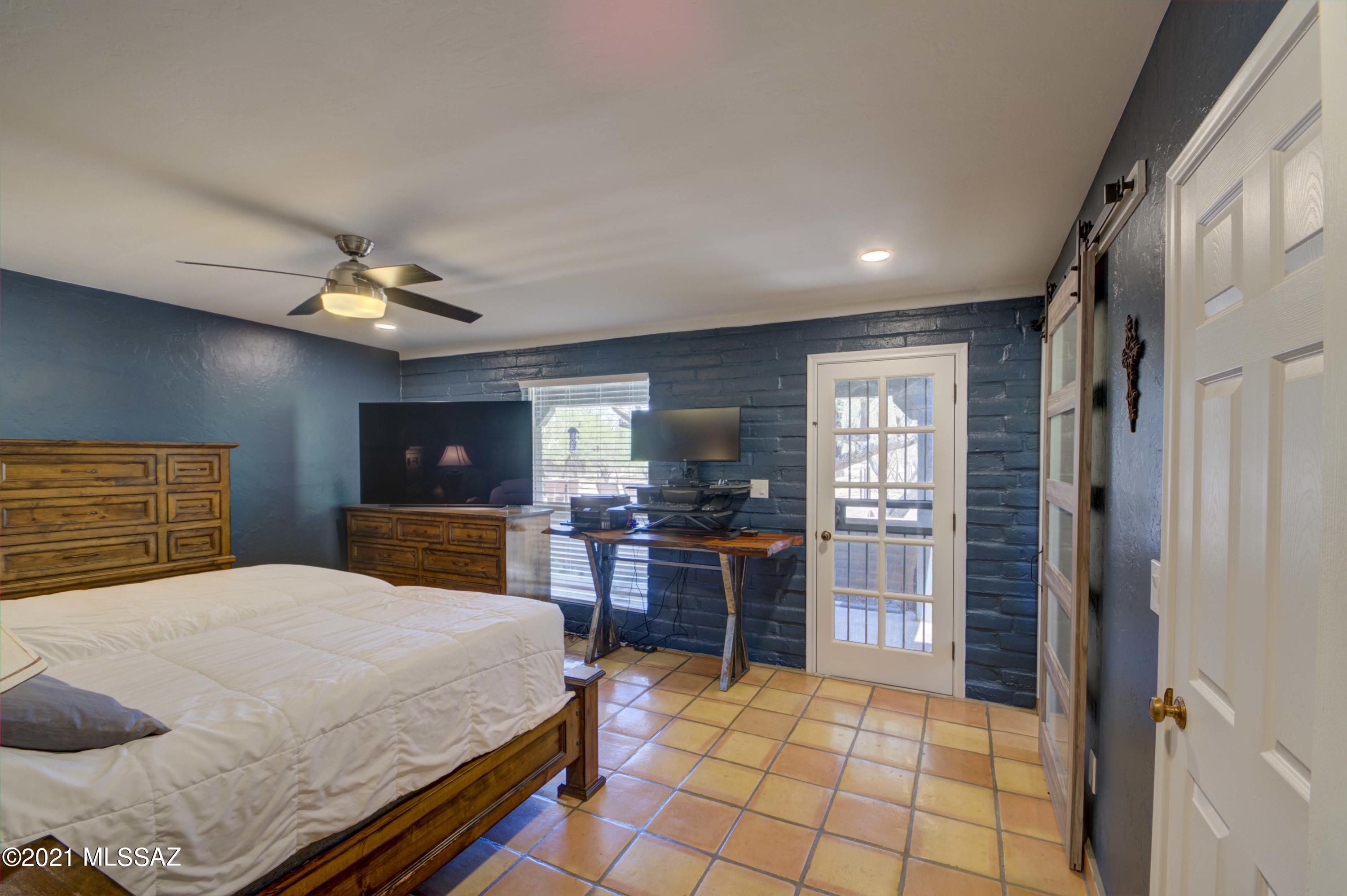 8901 East Bears Path Road Tucson, AZ 85749 - Photo 6 of 40