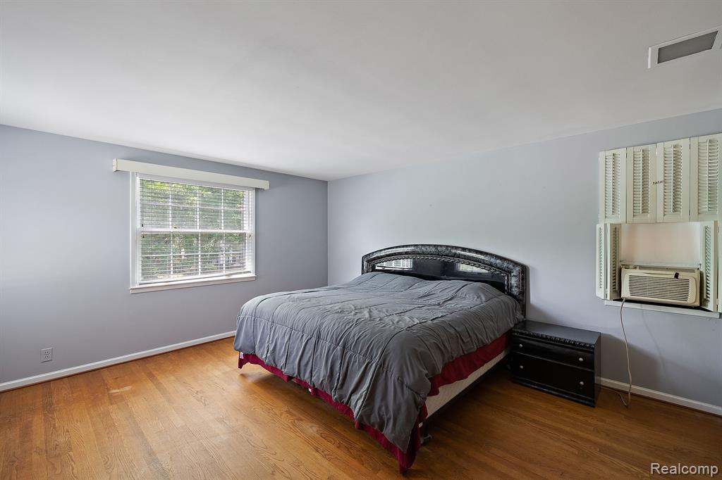 1730 Littlestone Road Grosse Pointe Woods, MI 48236 - Photo 25 of 45