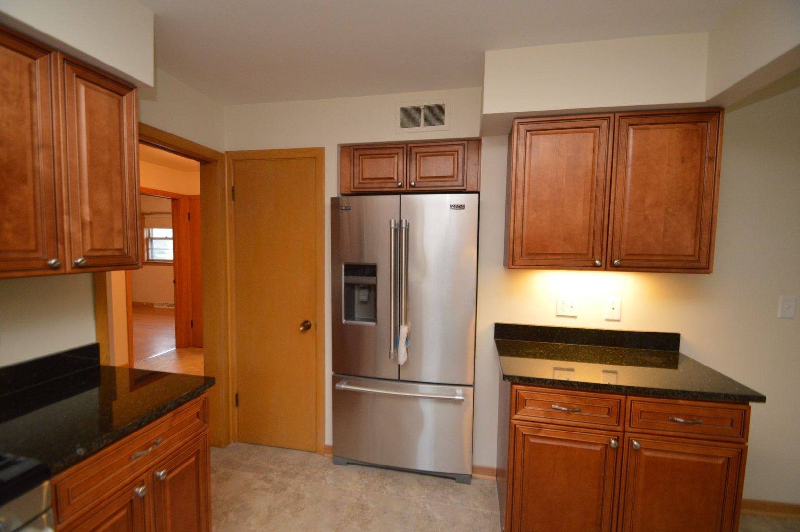 4937 North Rutherford Avenue Chicago, IL 60656 - Photo 9 of 28 Gallery Image 9
