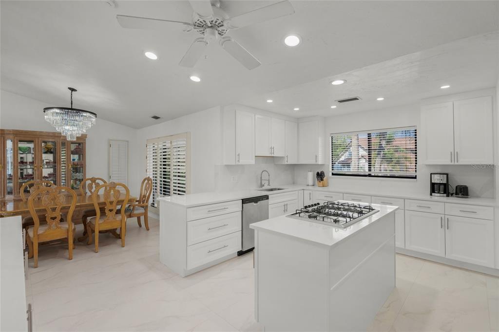 3421 Bayou Sound Longboat Key, FL 34228 - Photo 15 of 79