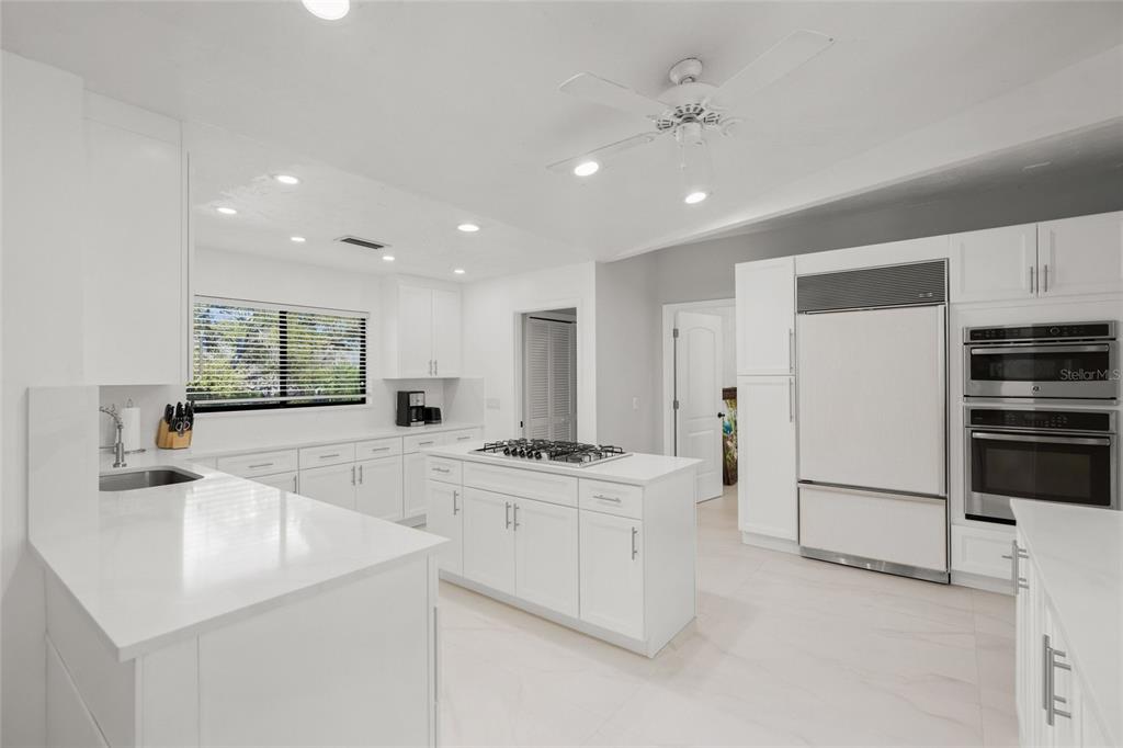 3421 Bayou Sound Longboat Key, FL 34228 - Photo 16 of 79