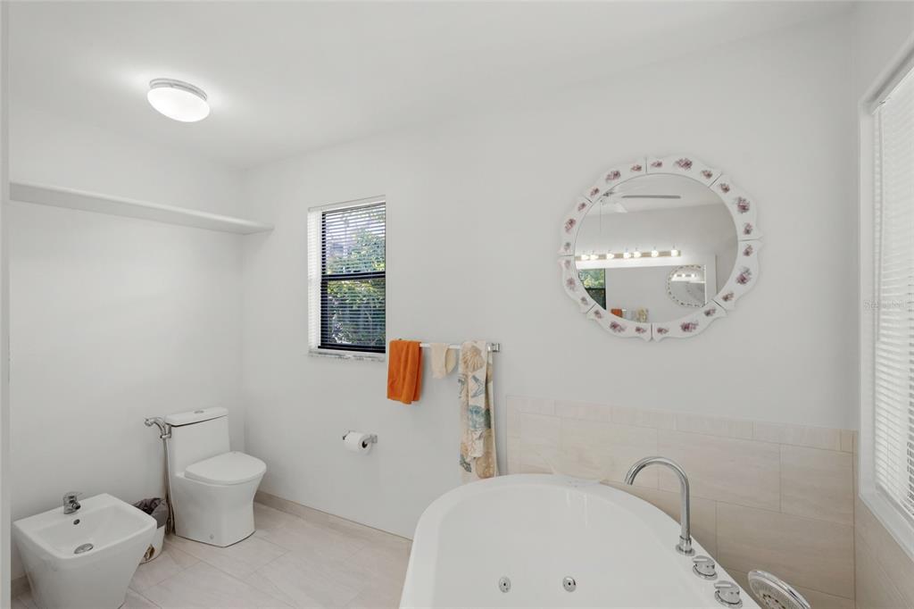 3421 Bayou Sound Longboat Key, FL 34228 - Photo 24 of 79