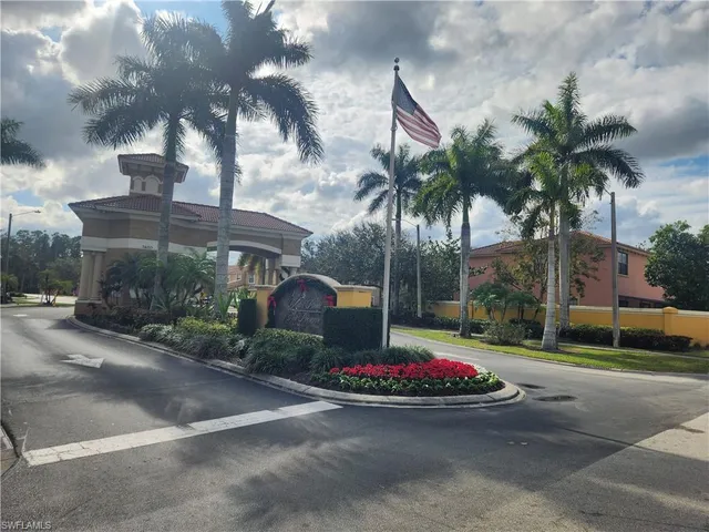 $410,900 | 7542 Bristol Circle, Naples, FL 34120