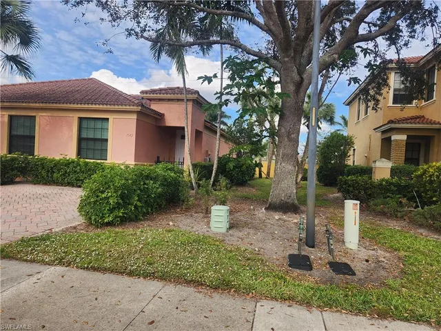 $410,900 | 7542 Bristol Circle, Naples, FL 34120