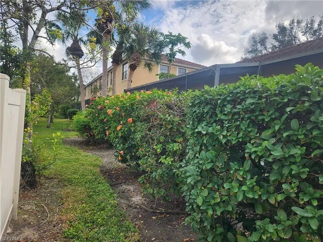 $410,900 | 7542 Bristol Circle, Naples, FL 34120