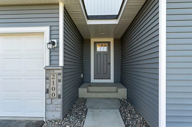 $549,990 | 27241 Pete's Hl Trail, Elko New Market, MN 55020