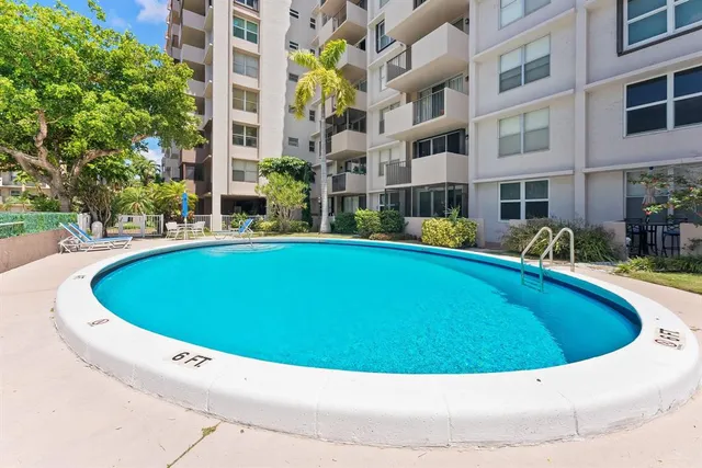 $2,600 | 777 South Federal Highway, Unit 910, Pompano Beach, FL 33062