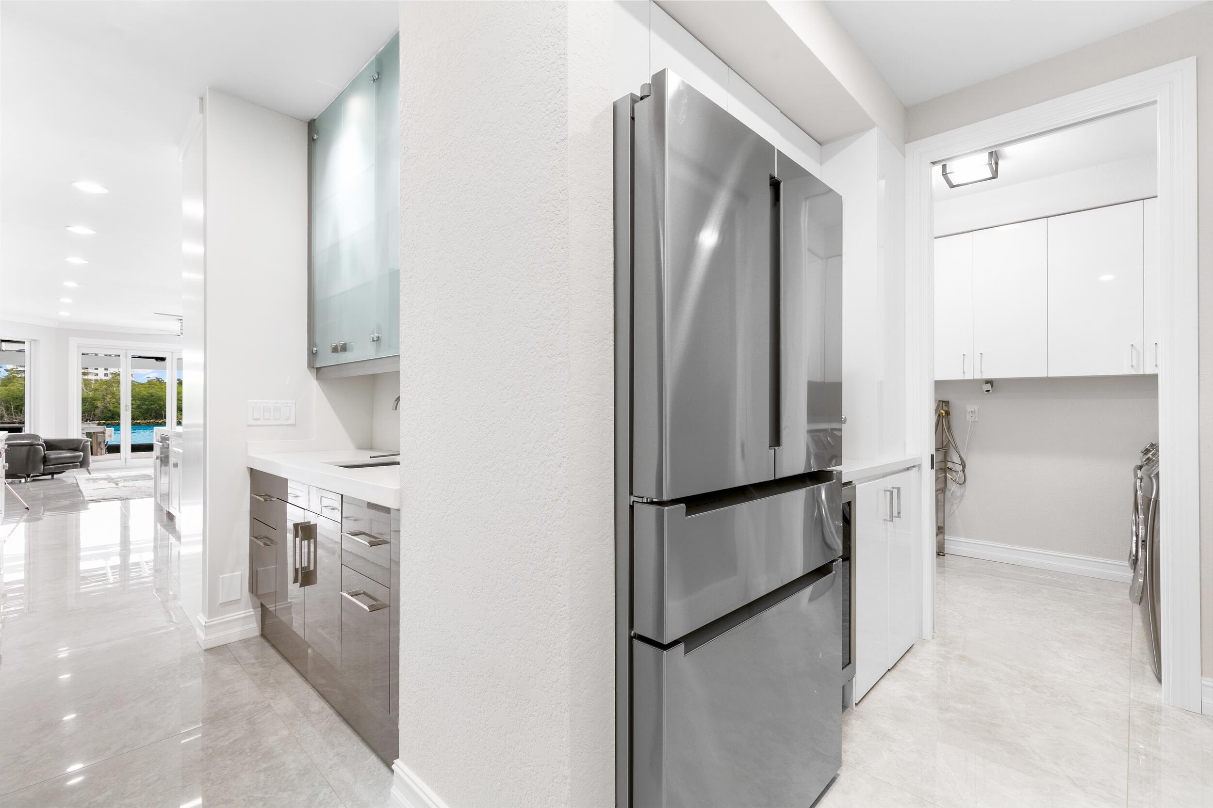 7188 Northeast 8th Drive Boca Raton, FL 33487 - Photo 20 of 65 220-Pantry 2