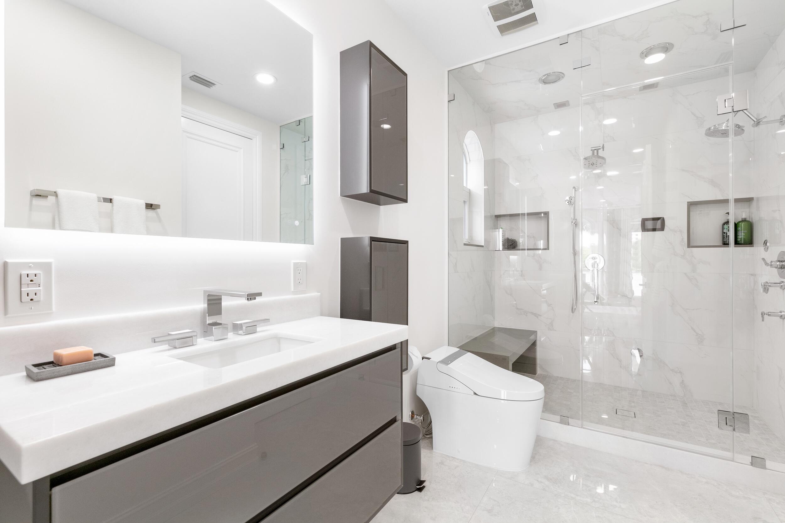 7188 Northeast 8th Drive Boca Raton, FL 33487 - Photo 30 of 65 302-Office Bath2
