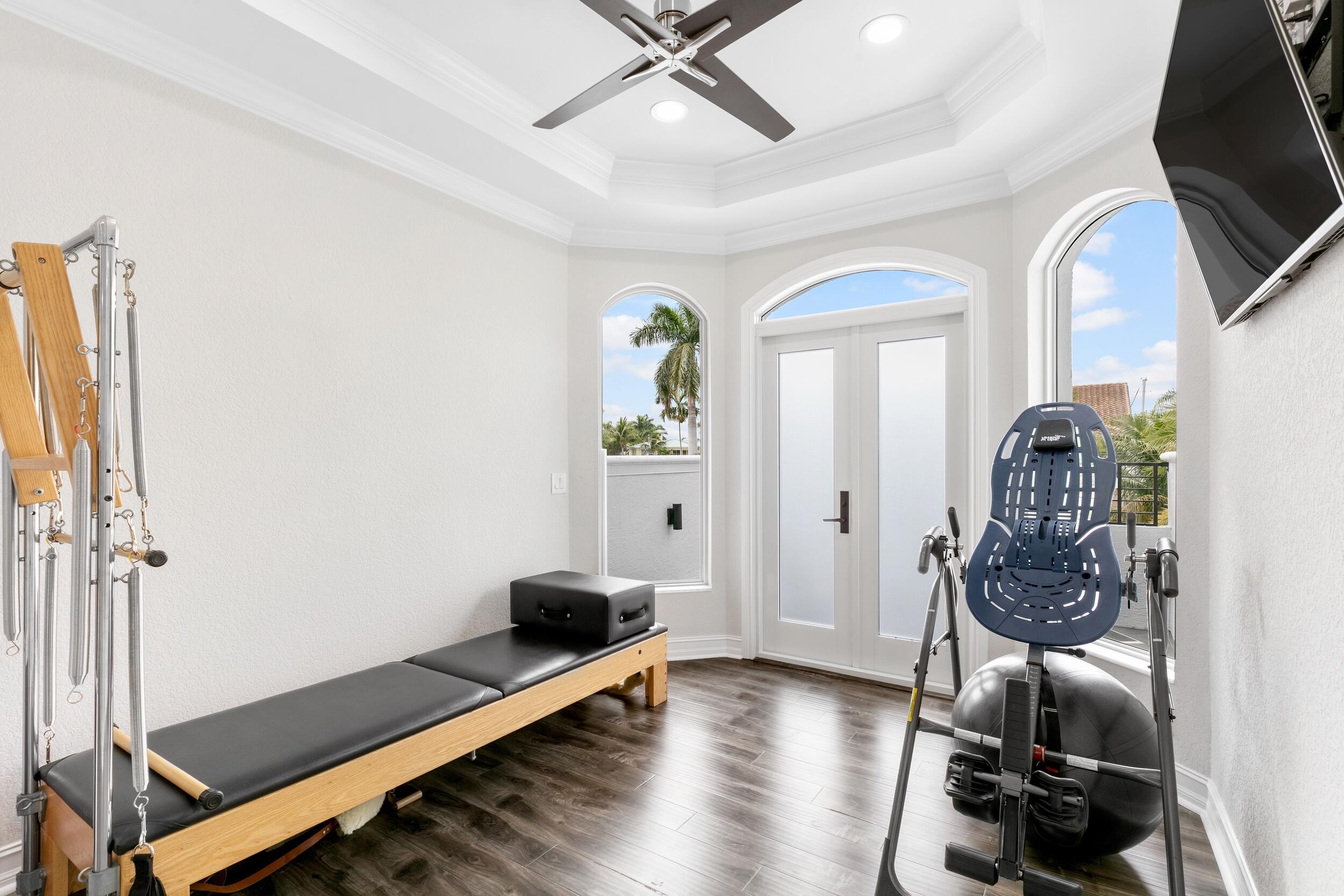 7188 Northeast 8th Drive Boca Raton, FL 33487 - Photo 46 of 65 456- Master Gym 1