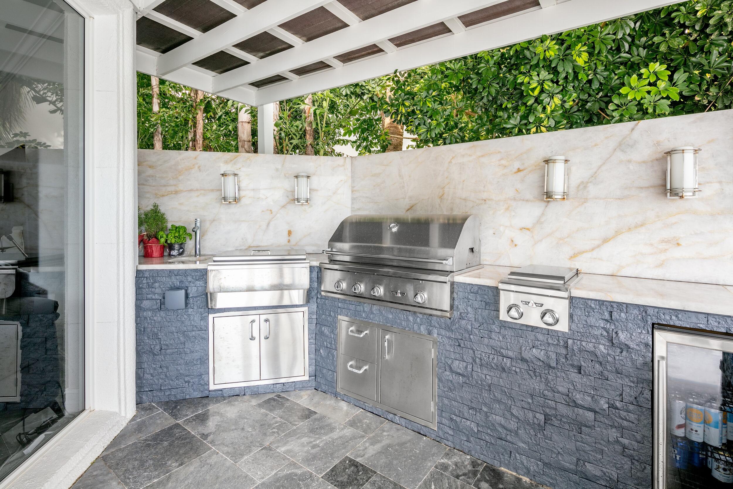 7188 Northeast 8th Drive Boca Raton, FL 33487 - Photo 61 of 65 708-BBQ Area 2
