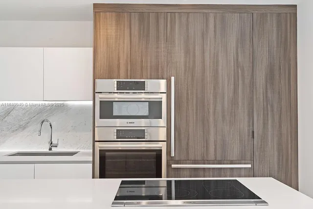 $590,000 | 851 Northeast 1st Avenue, Unit 2102, Miami, FL 33132