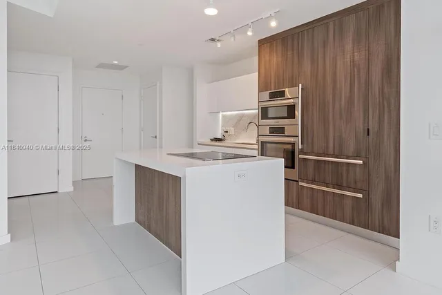 $590,000 | 851 Northeast 1st Avenue, Unit 2102, Miami, FL 33132