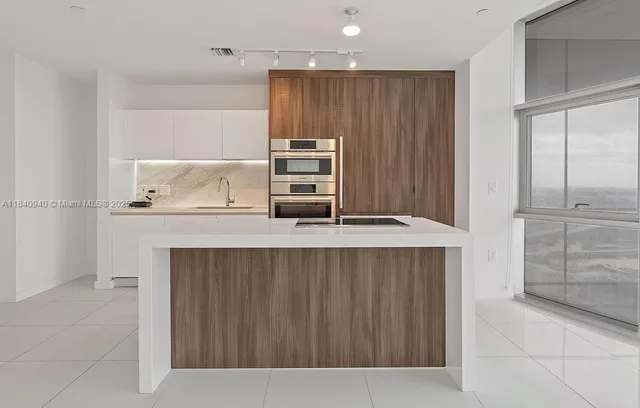 $590,000 | 851 Northeast 1st Avenue, Unit 2102, Miami, FL 33132