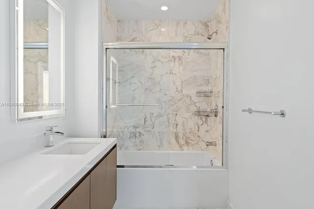 $590,000 | 851 Northeast 1st Avenue, Unit 2102, Miami, FL 33132