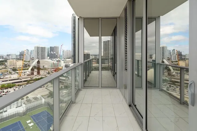 $590,000 | 851 Northeast 1st Avenue, Unit 2102, Miami, FL 33132