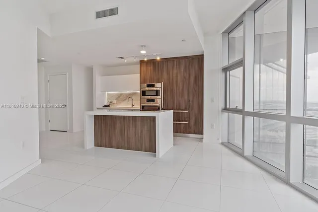 $590,000 | 851 Northeast 1st Avenue, Unit 2102, Miami, FL 33132