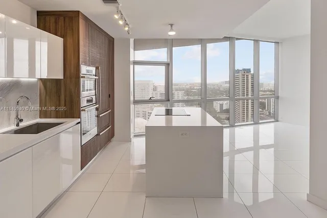 $590,000 | 851 Northeast 1st Avenue, Unit 2102, Miami, FL 33132