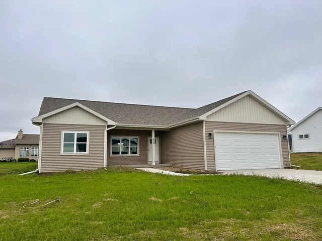 $365,000 | 335 Eisenhower, Cuba City, WI 53807