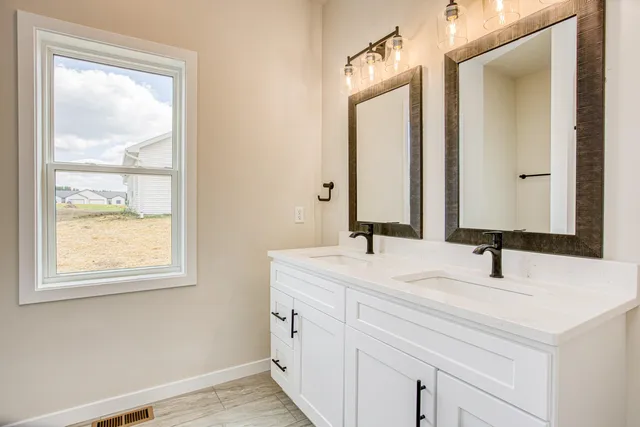 $365,000 | 335 Eisenhower, Cuba City, WI 53807