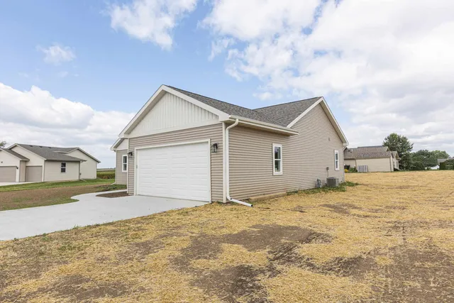 $365,000 | 335 Eisenhower, Cuba City, WI 53807