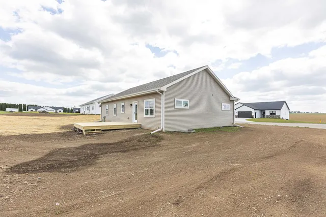 $365,000 | 335 Eisenhower, Cuba City, WI 53807