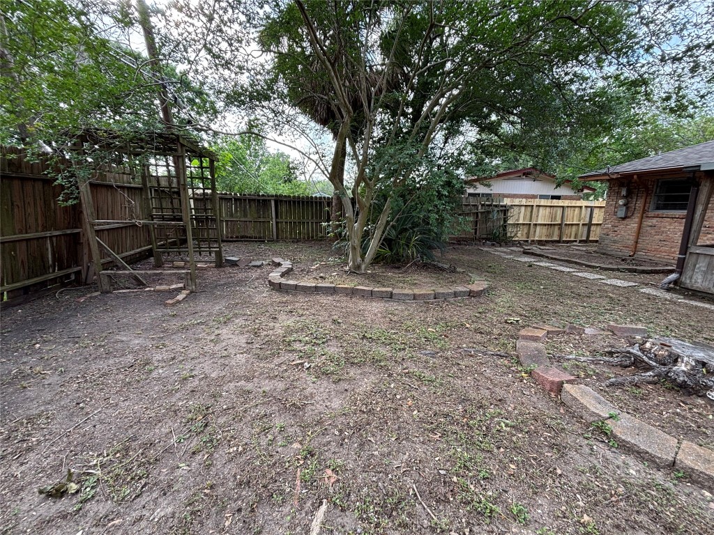 10422 Winding Trail Road La Porte, TX 77571 - Photo 14 of 16 Backyard