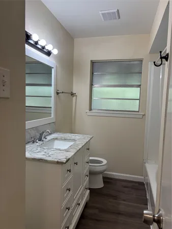 $2,200 | 10422 Winding Trail Road, La Porte, TX 77571