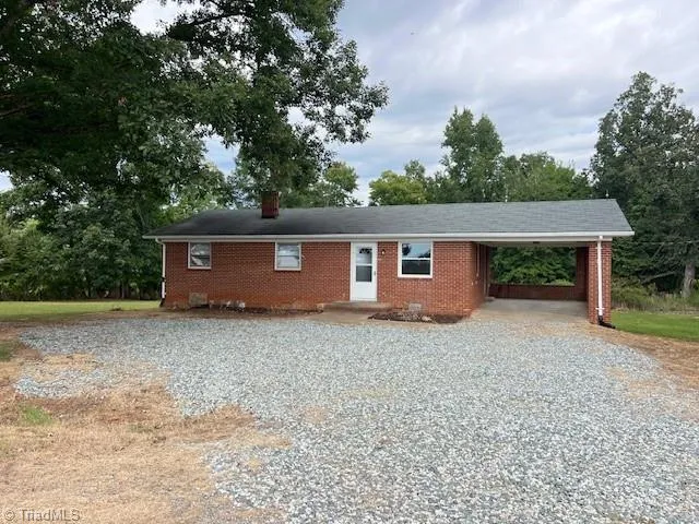 $1,200 | 179 Zeb Road, Reidsville, NC 27320