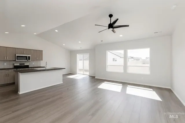 $439,990 | 4270 South Red Sox Way, Nampa, ID 83686