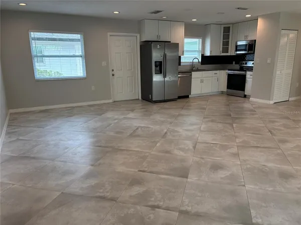 $2,100 | 5839 Erin Lane South, Unit A, St. Petersburg, FL 33712