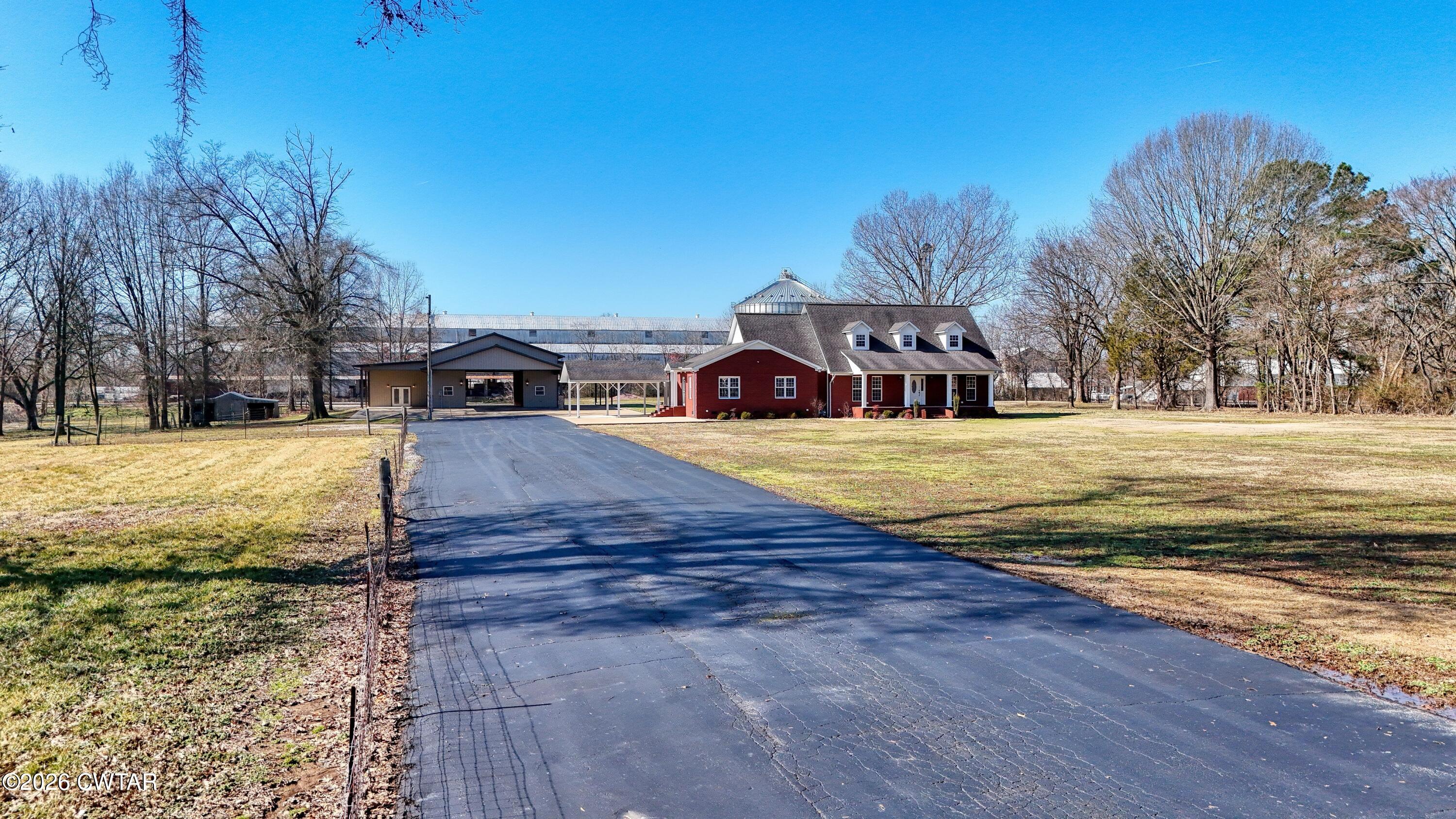 101 Oak Lane Gleason, TN 38229 - Photo 11 of 50 a view of a swimming pool with an outdoor space