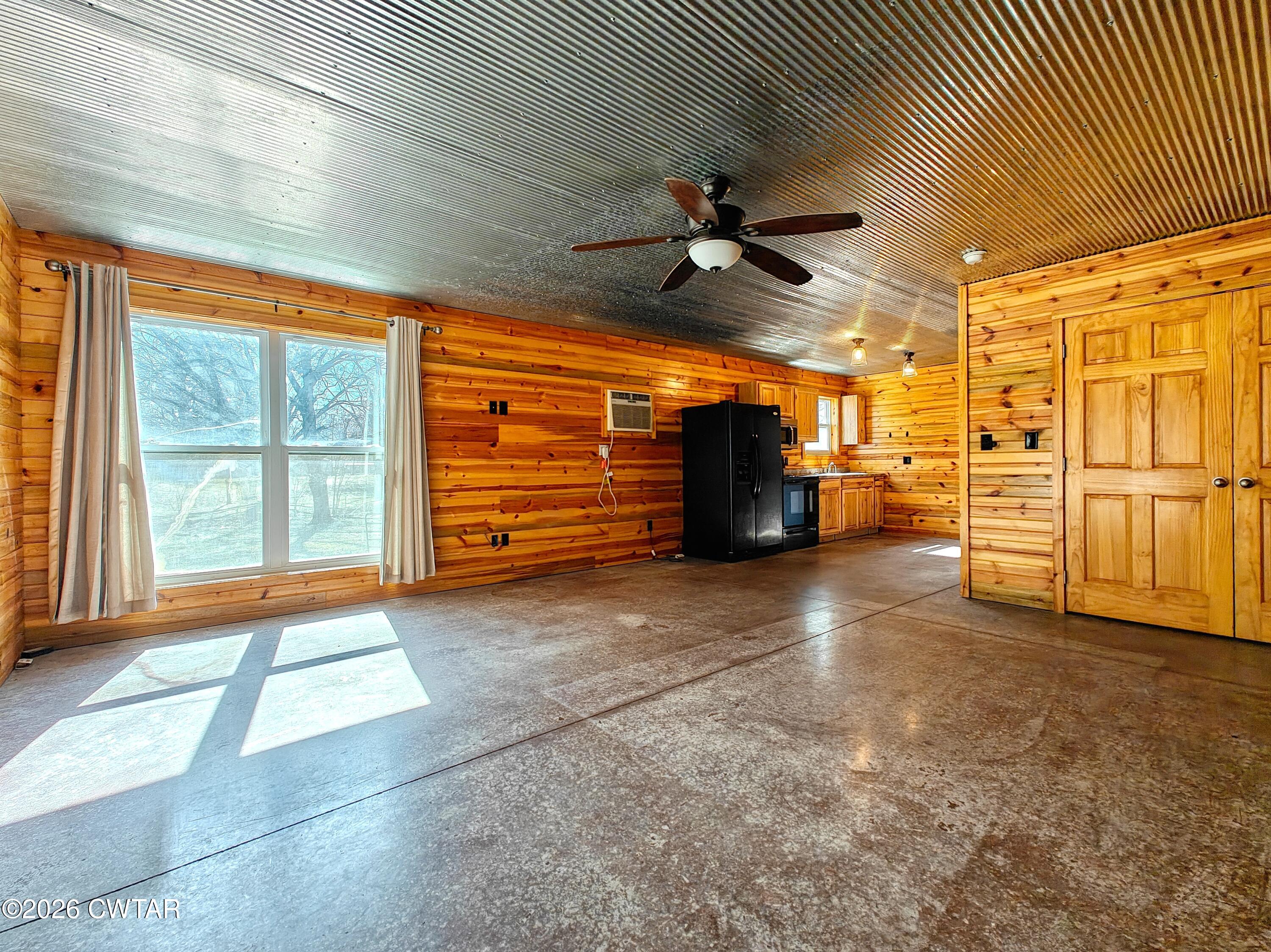 101 Oak Lane Gleason, TN 38229 - Photo 43 of 50 a view of a storage & utility room