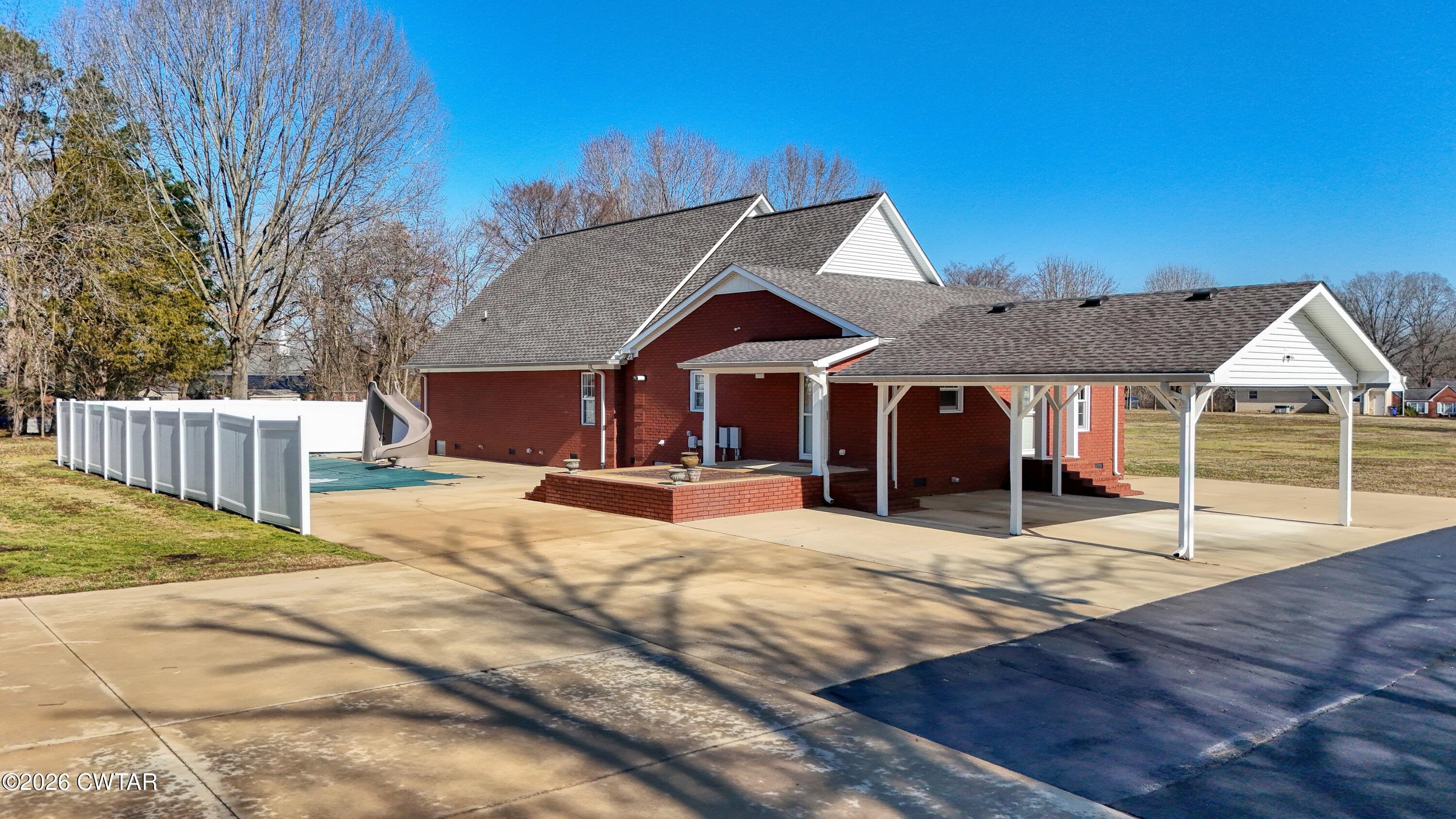 101 Oak Lane Gleason, TN 38229 - Photo 6 of 50 a view of a house with wooden floor and a yard