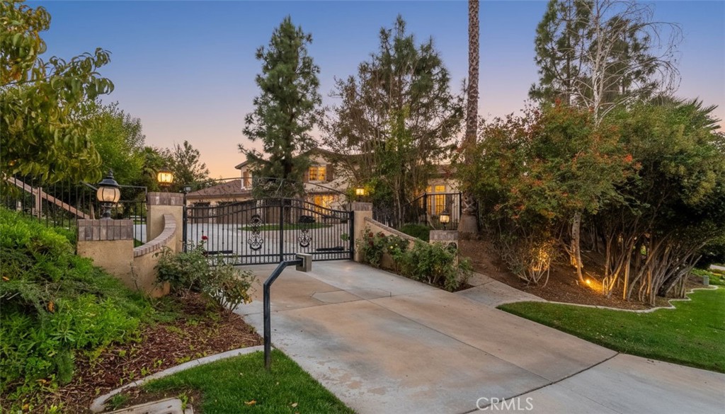 7535 Misty View Place Riverside, CA 92506 - Photo 5 of 75 Private security Gate