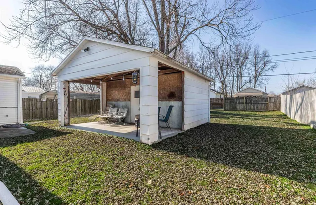 $117,000 | 1825 South Bosse Avenue, Evansville, IN 47712