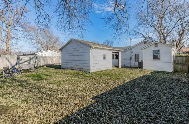 $117,000 | 1825 South Bosse Avenue, Evansville, IN 47712