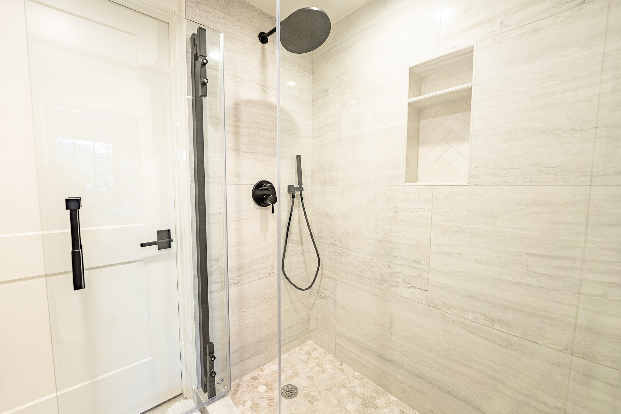 115 Angani Way, Unit 4 Sun Valley, ID 83353 - Photo 15 of 35 115 Angani Way Unit 4 Tile shots-2